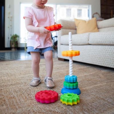 Jouet-bebe-pyramide-a-empiler-mignonne