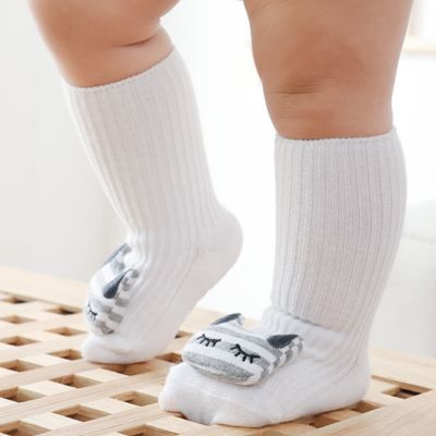chaussettes-antidérapantes-bébé-élégantes