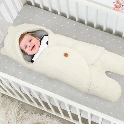 nid-d-ange-bebe-en-blanc