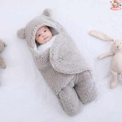nid-d-ange-enfant-gris