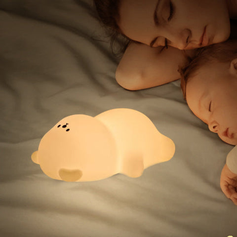 bebe veilleuse maman dort avec son bebe