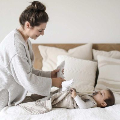 nid-d-ange-bebe-changement-canapés