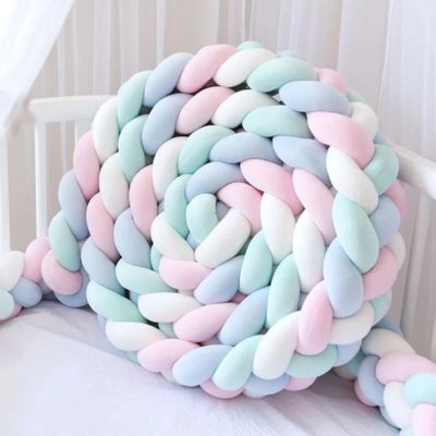 Tour de lit tressé | Couleurs Pastel™